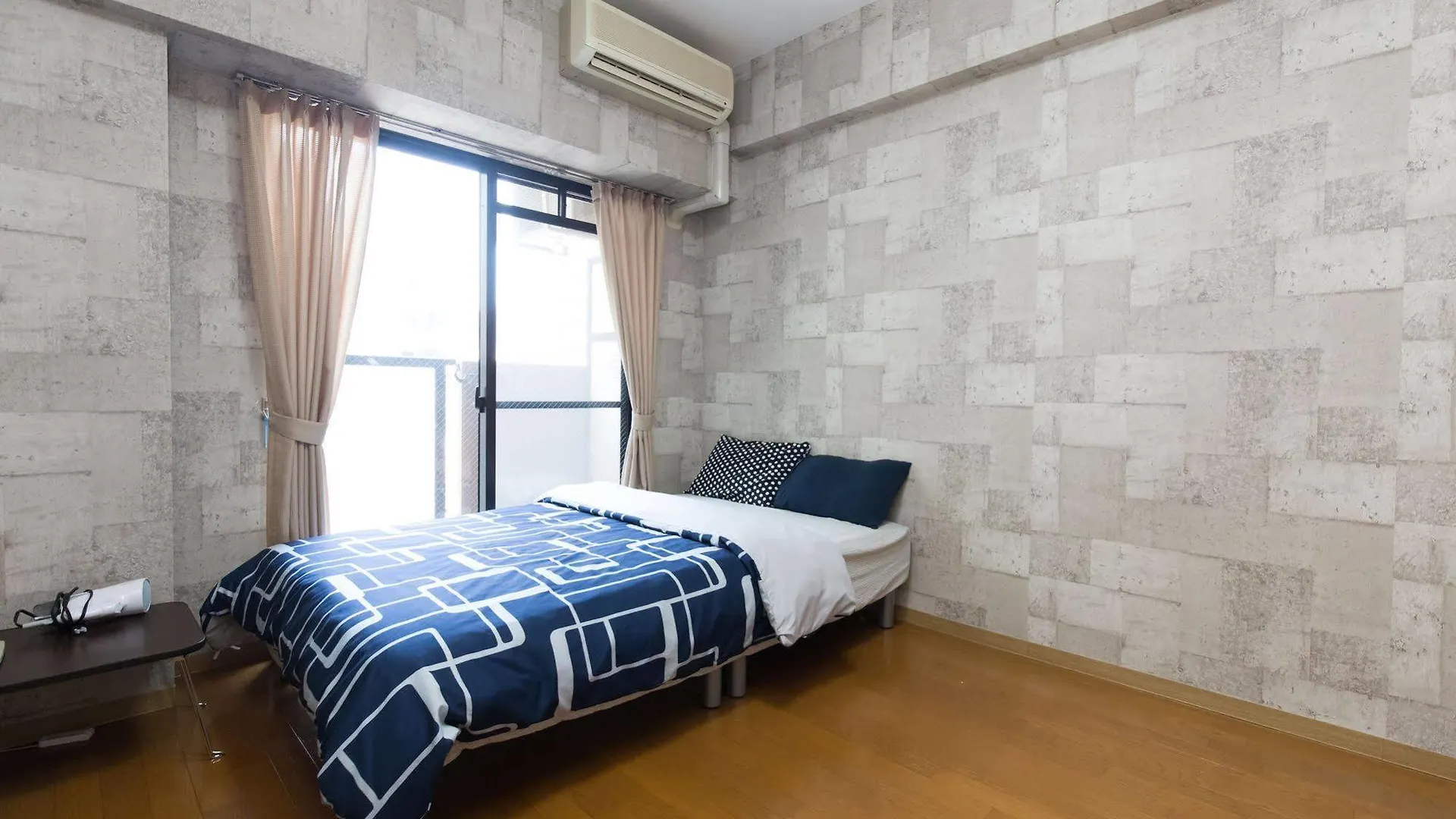 Apartment Ever Square Doshin Ōsaka Japan